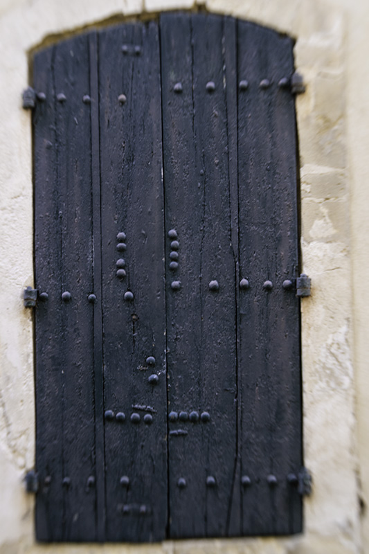 ShutteredWindowArles